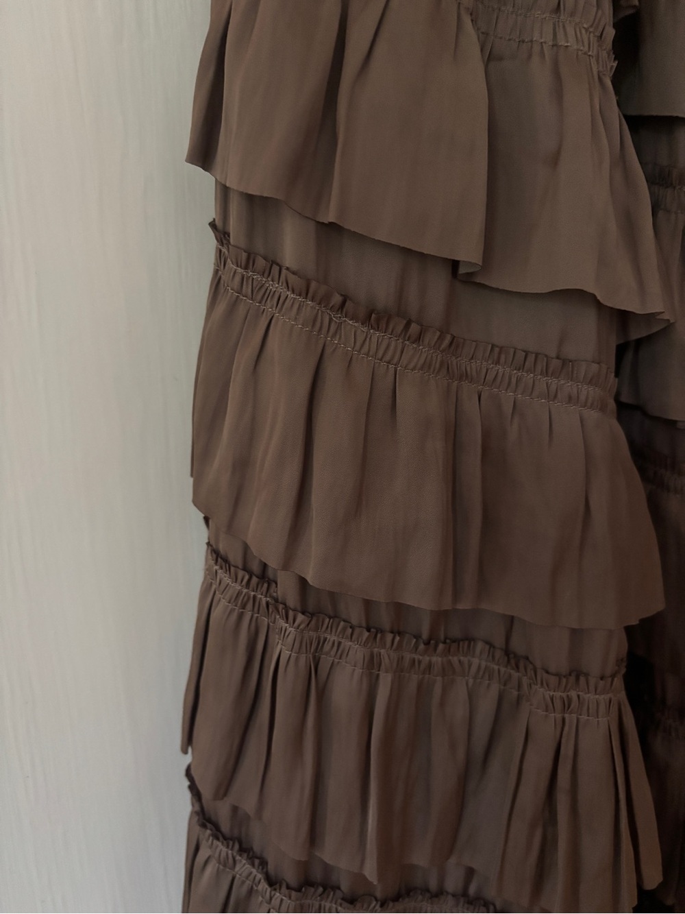 Ulla Johnson Mari Plissé Satin Midi Skirt Mica Taupe Pleated Tiers Ruffle Size 6 - Picture 9 of 16